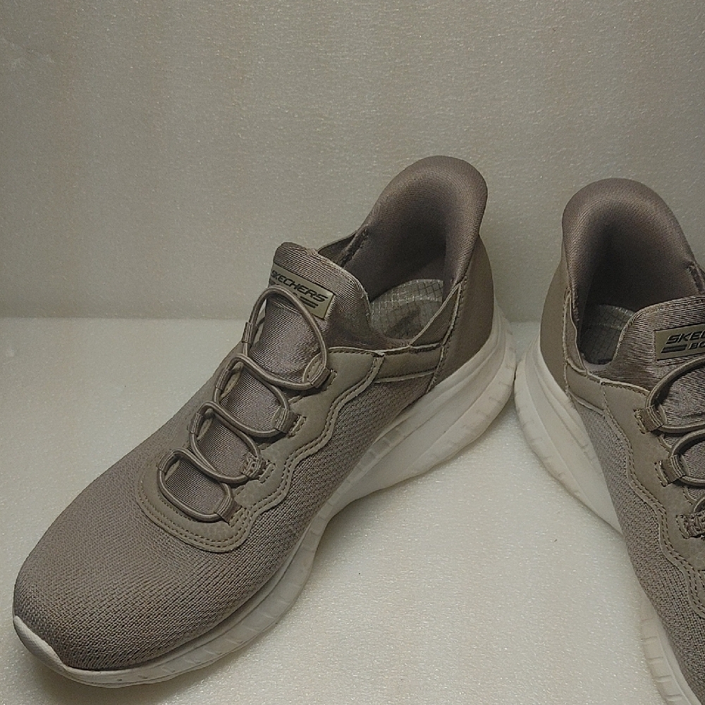 Skechers Women’s Bobs Slip Ins Sneakers, Size 8 Taupe Grey - Picture 2 of 6